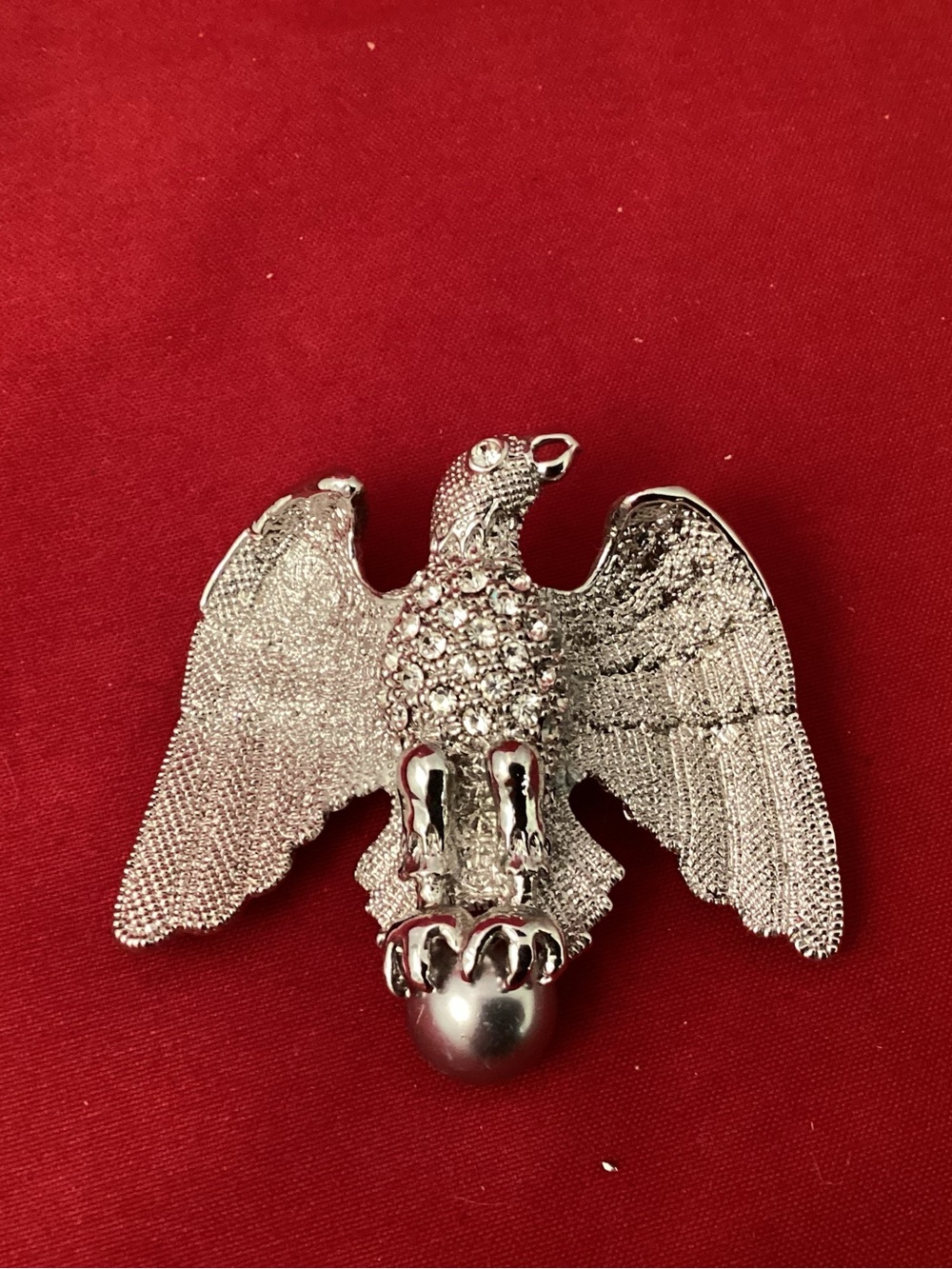 Silver tone Eagle Brooch pendant with Rhinestones